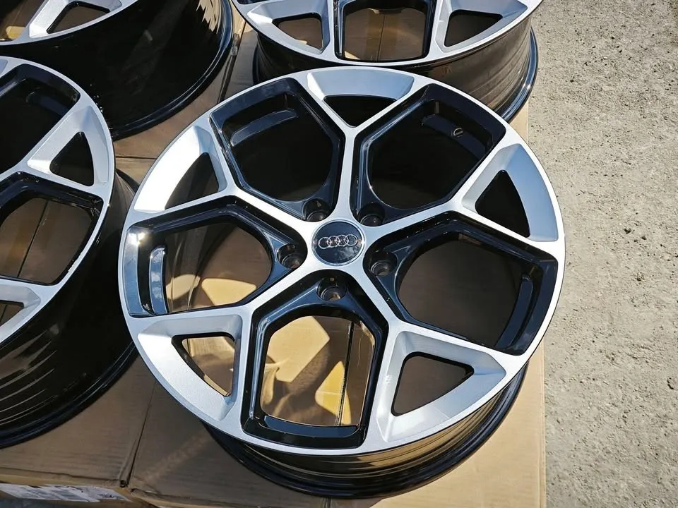 Audi 18 coll hirdetésének elsődleges képe