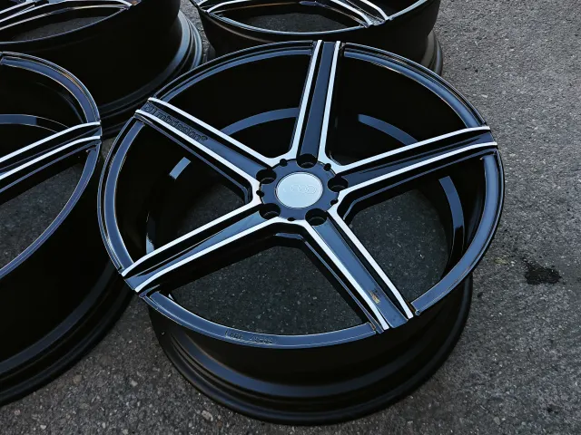 MB design Audi 20 coll