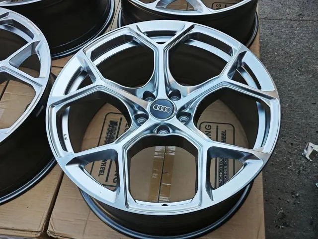 Audi 20 coll