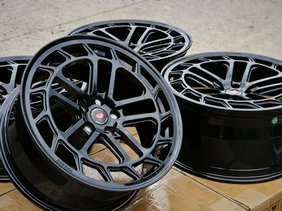 Vossen 19 coll hirdetésének elsődleges képe