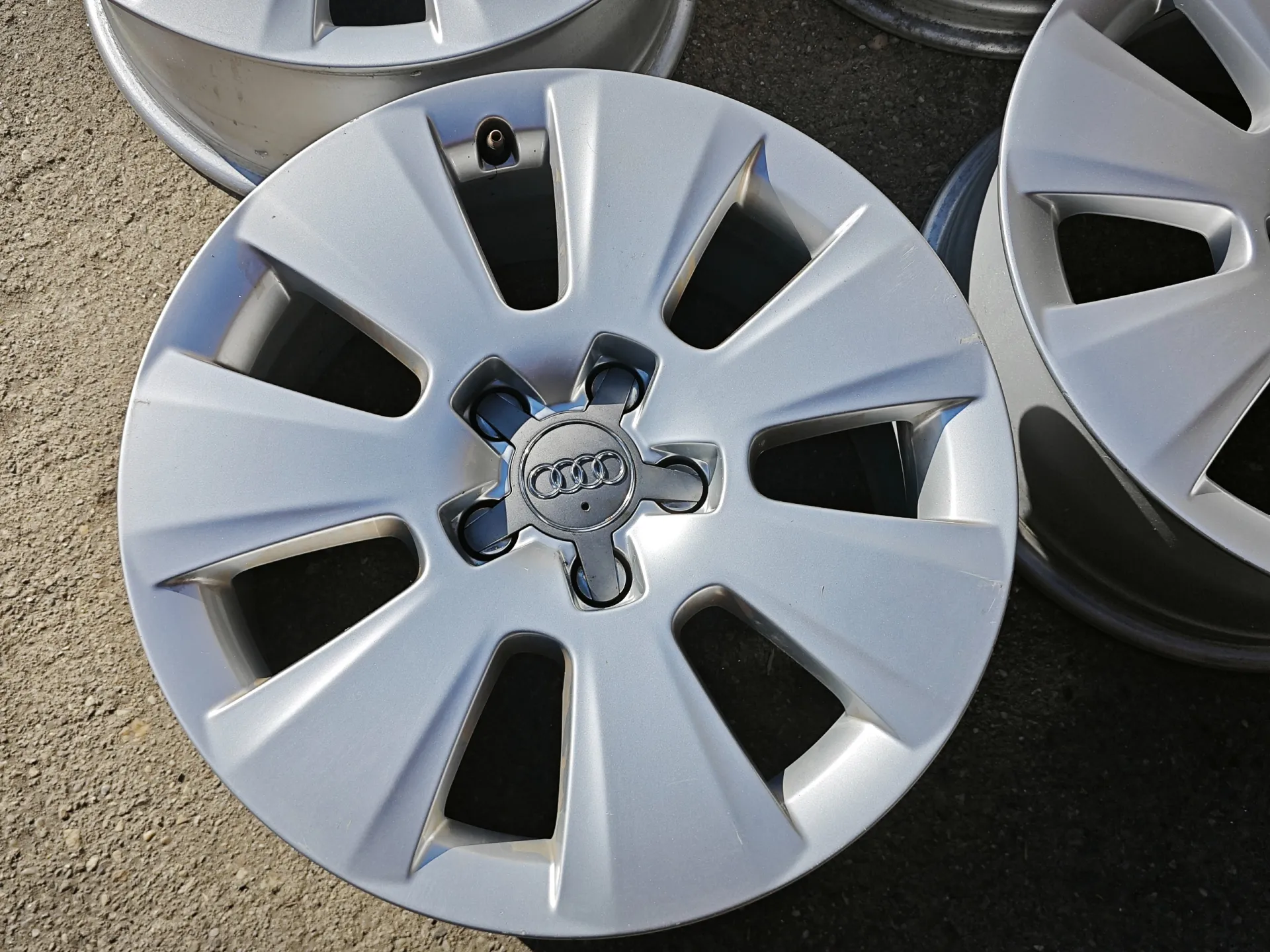 Audi 17 coll hirdetésének elsődleges képe