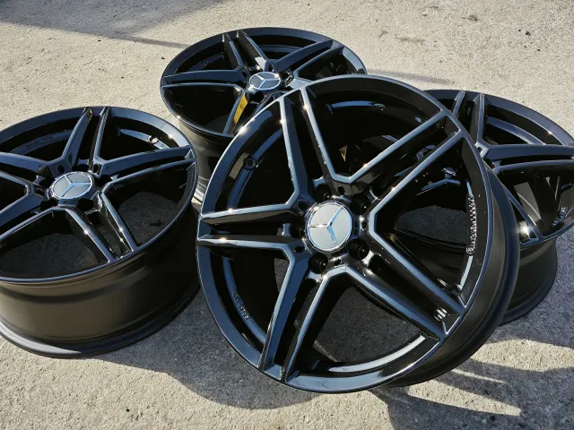 Mercedes 17 coll – elsődleges kép